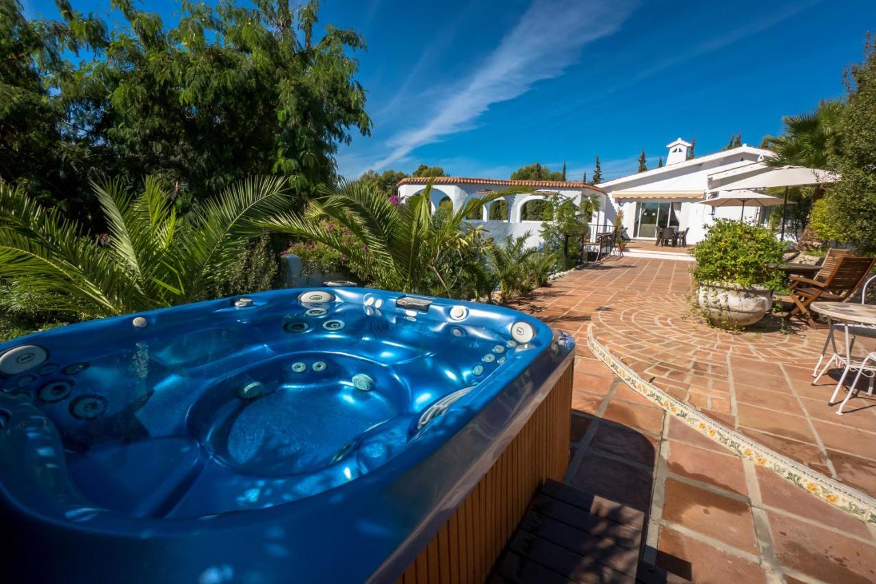 Private Heated Pool, Jacuzzi & 1225M2 Garden In Villa Cipreses Frigiliana Ngoại thất bức ảnh