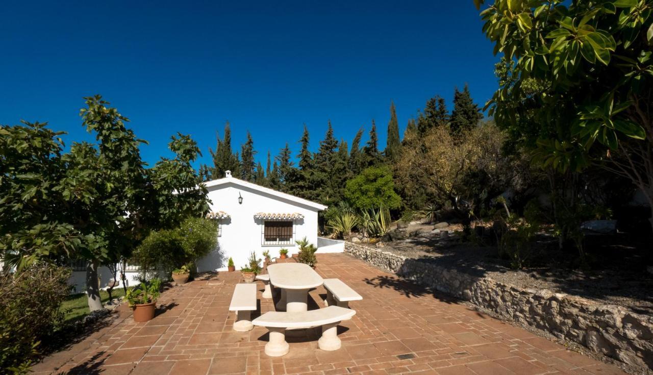 Private Heated Pool, Jacuzzi & 1225M2 Garden In Villa Cipreses Frigiliana Ngoại thất bức ảnh