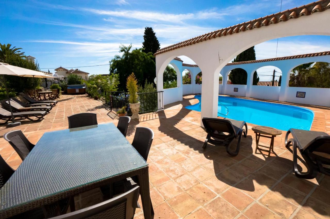 Private Heated Pool, Jacuzzi & 1225M2 Garden In Villa Cipreses Frigiliana Ngoại thất bức ảnh